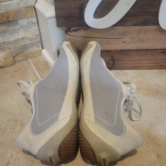 Merrell Women’s Relay Fly White Sneakers Size 9. Good Condition No Rips or Tears - Picture 6 of 9